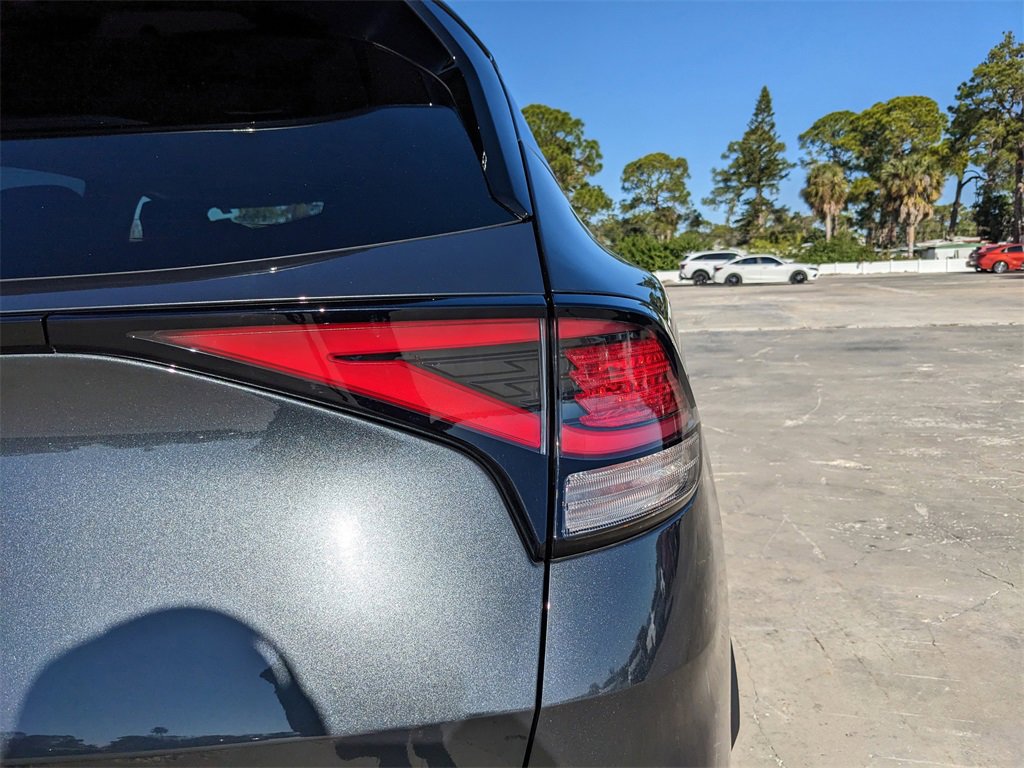 Certified 2024 Kia Sportage EX image 12