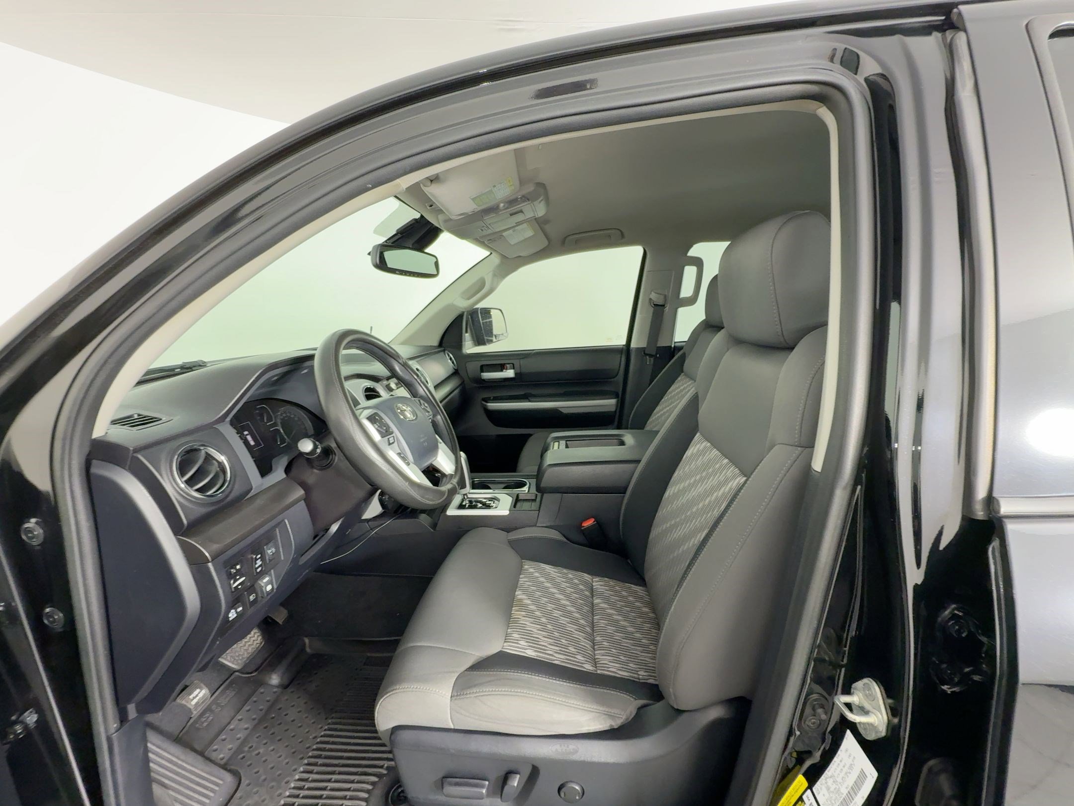 Used 2019 Toyota Tundra SR5 w/ SR5 Upgrade Package image 24