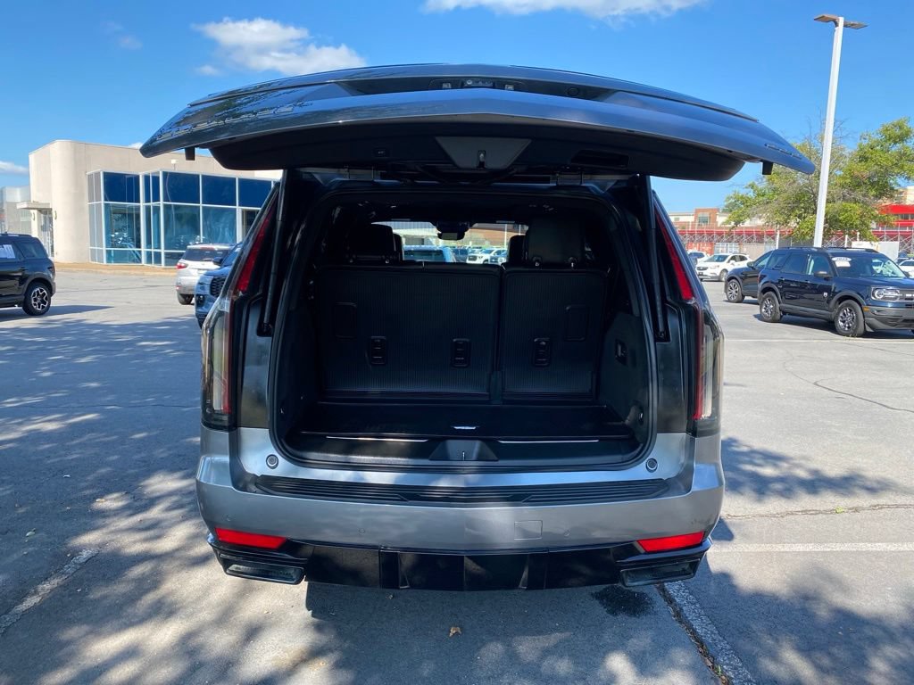 Used 2022 Cadillac Escalade Sport w/ Touring Package AWD/4WD image 10