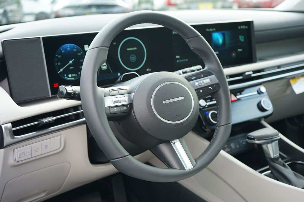 New 2025 Hyundai Tucson SEL image 11