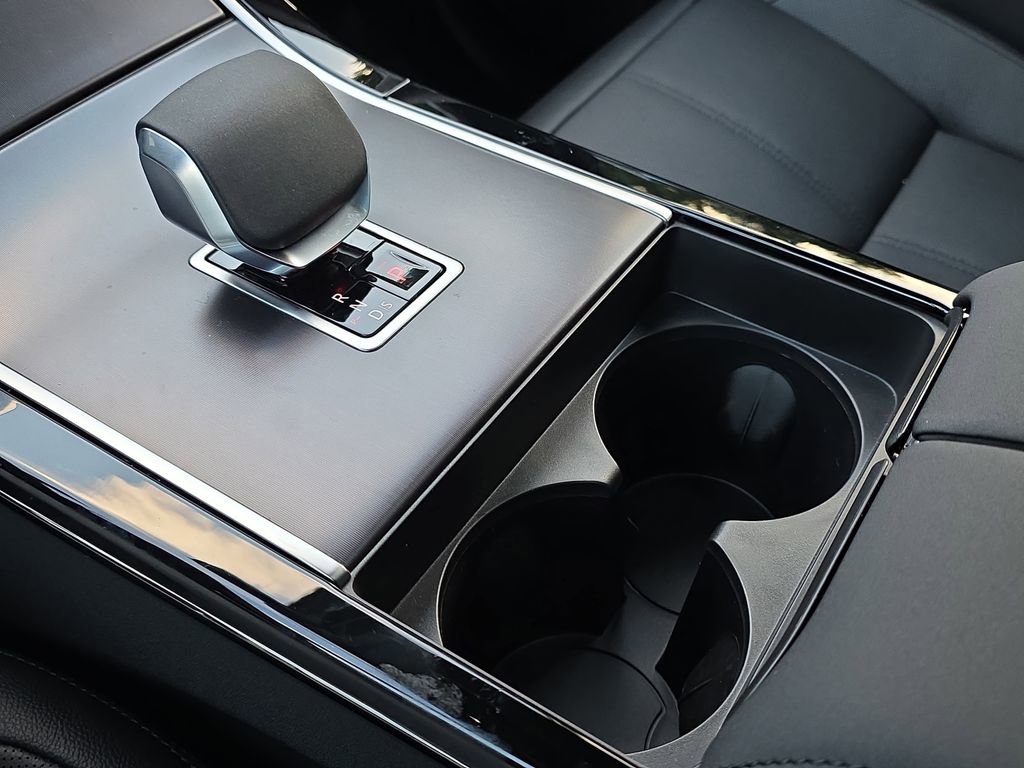 New 2026 Land Rover Range Rover Velar Dynamic SE image 25