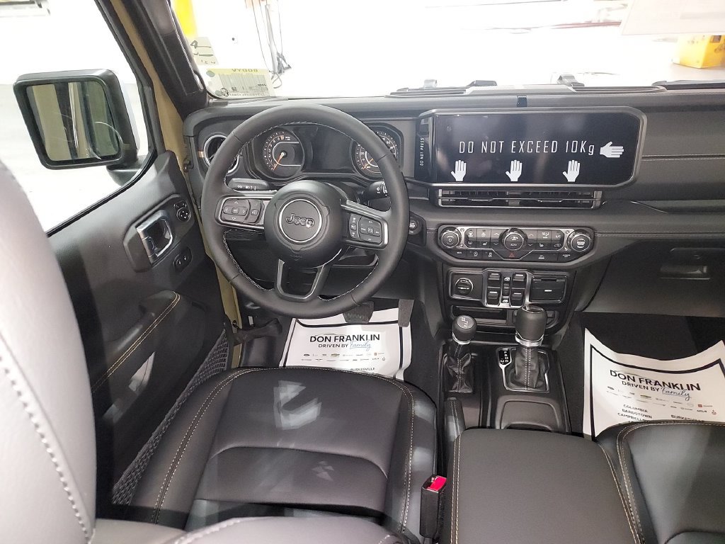 New 2026 Jeep Gladiator Sport AWD/4WD image 15