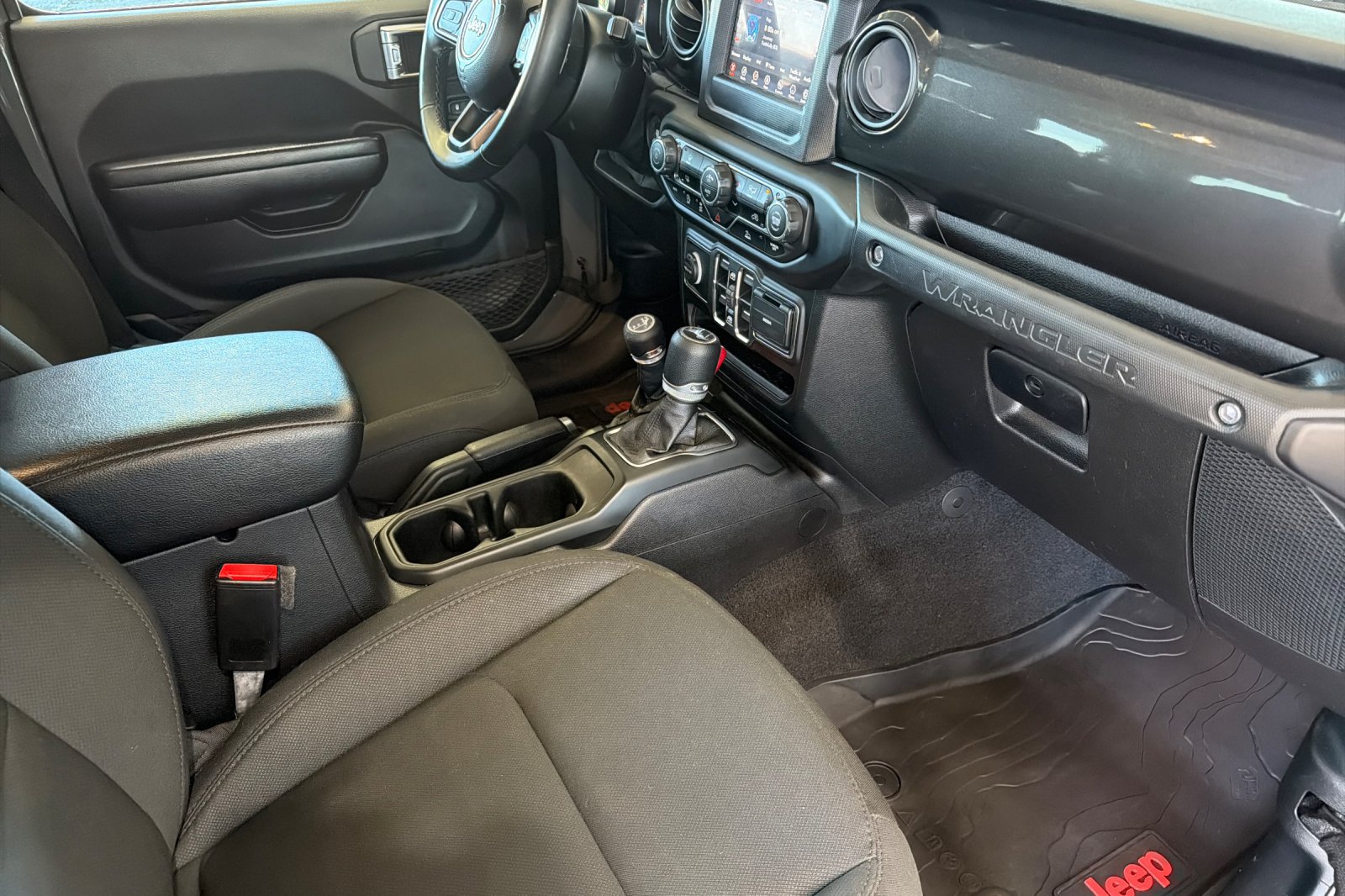 Used 2021 Jeep Wrangler Unlimited Sport AWD/4WD image 15
