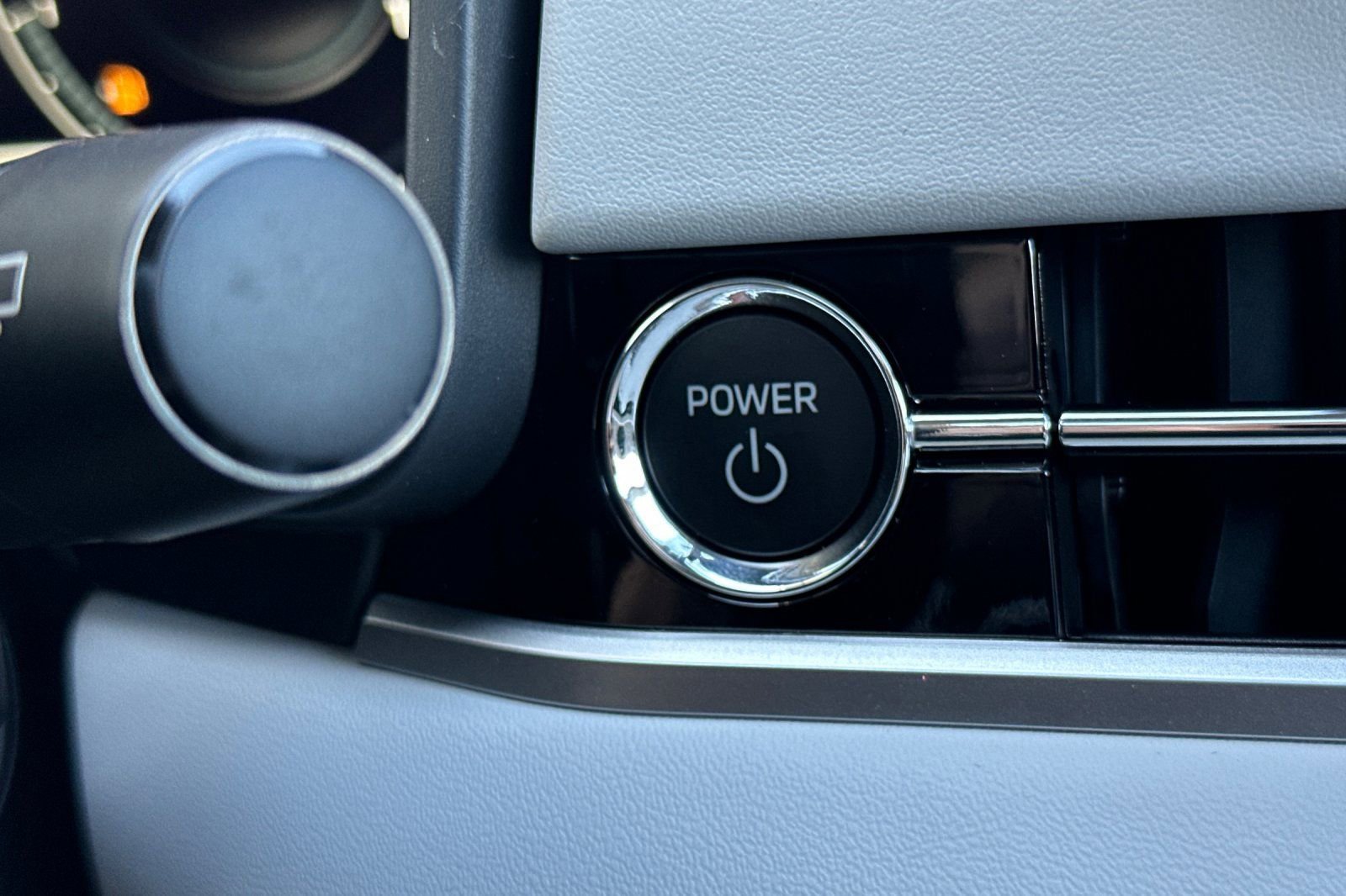 New 2025 Mitsubishi Outlander SEL image 21