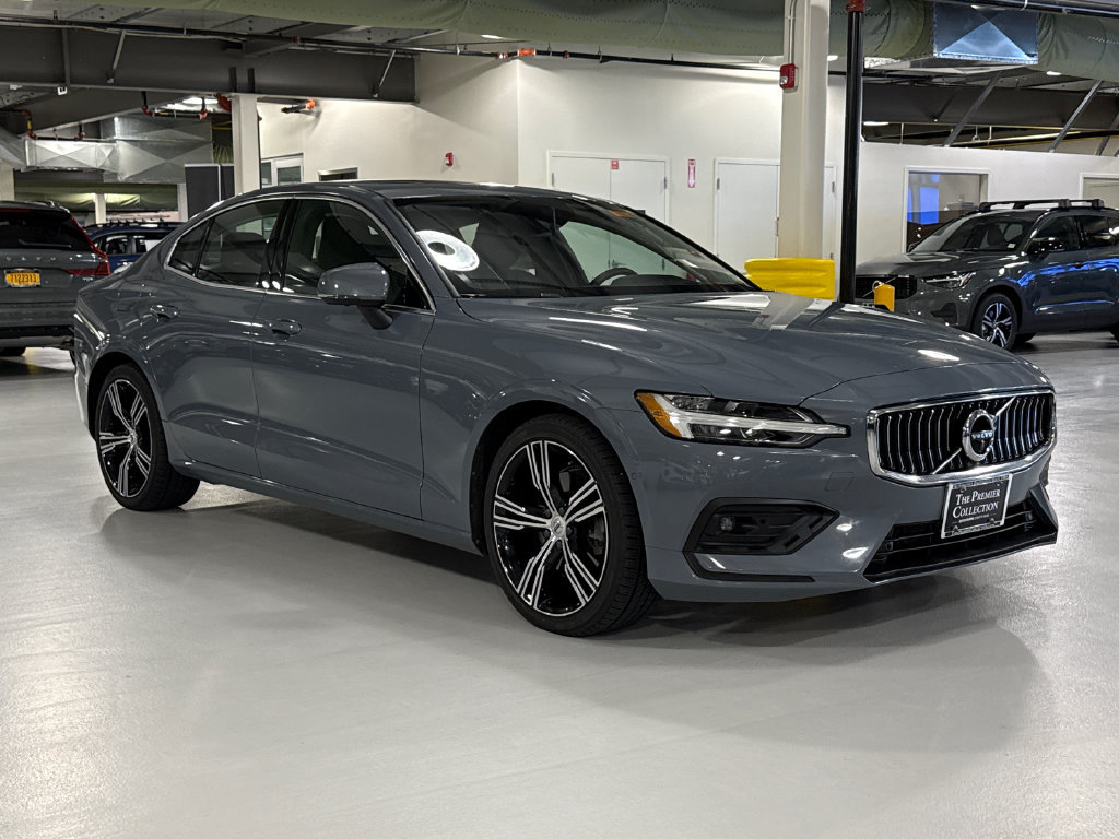 Used 2022 Volvo S60 B5 Inscription