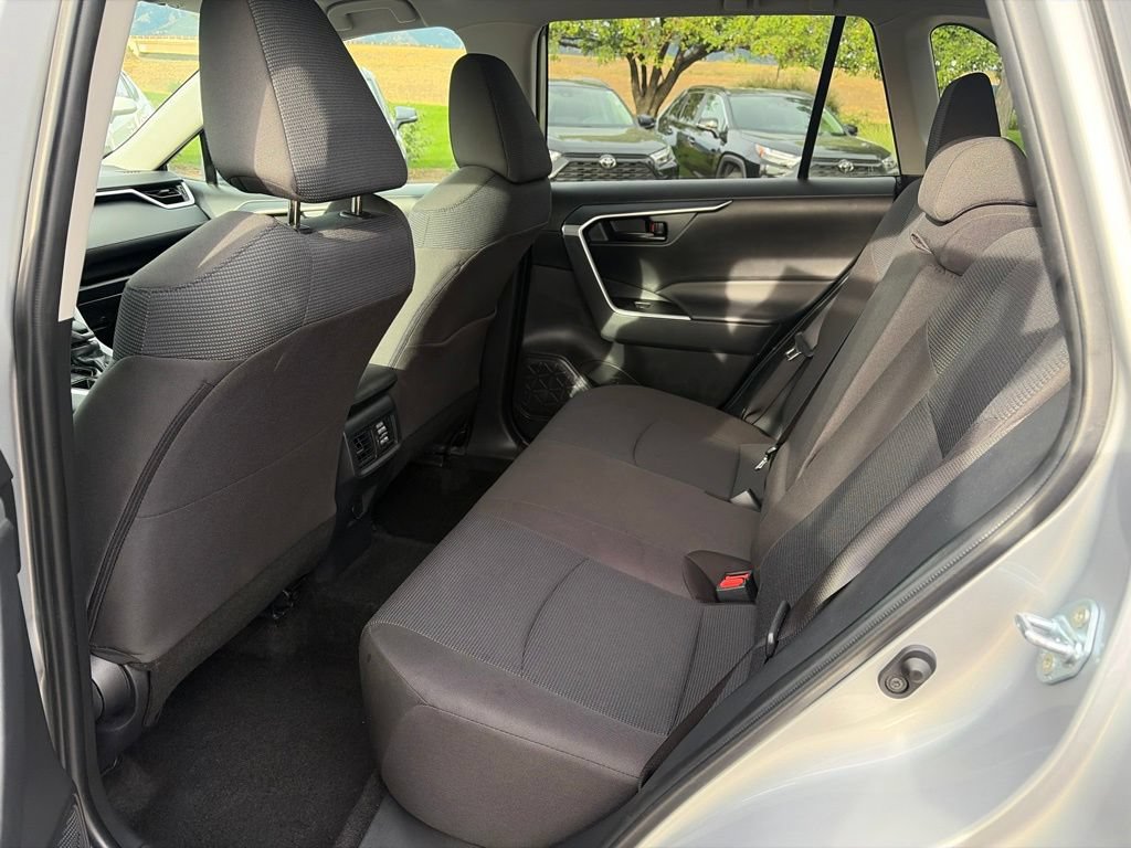 Used 2025 Toyota RAV4 LE AWD/4WD image 21