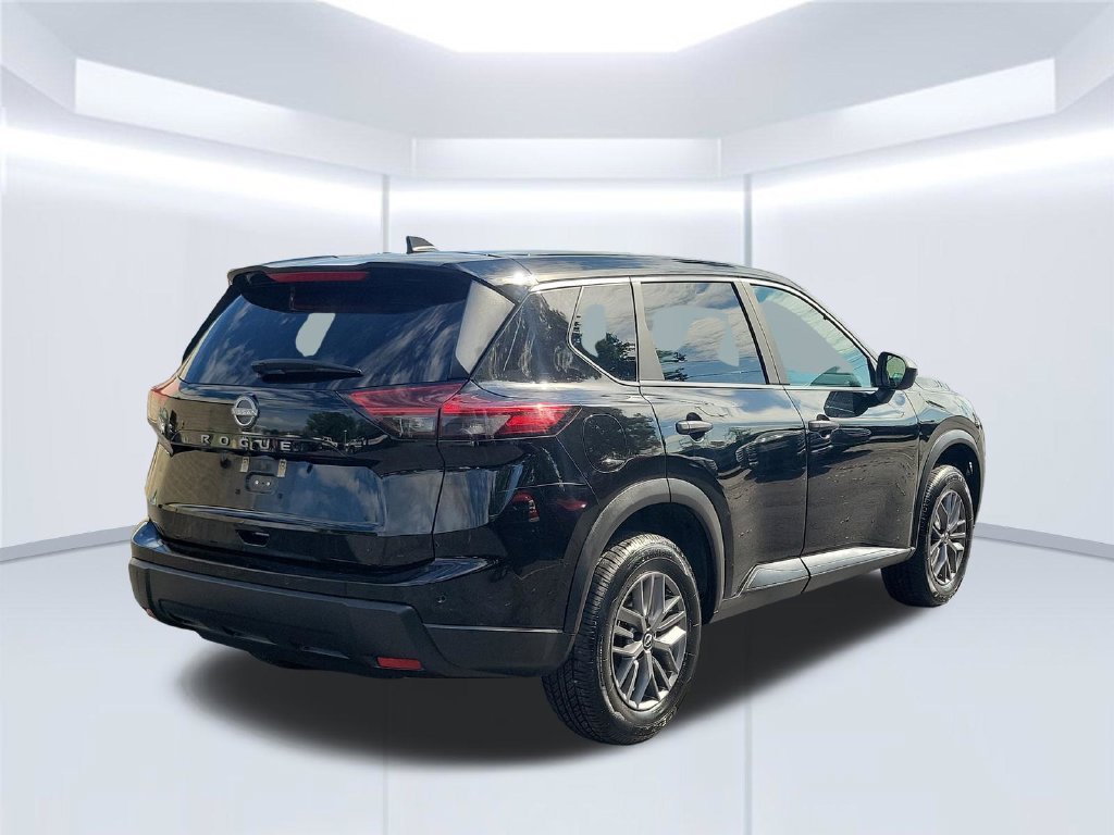 Used 2024 Nissan Rogue S FWD image 6