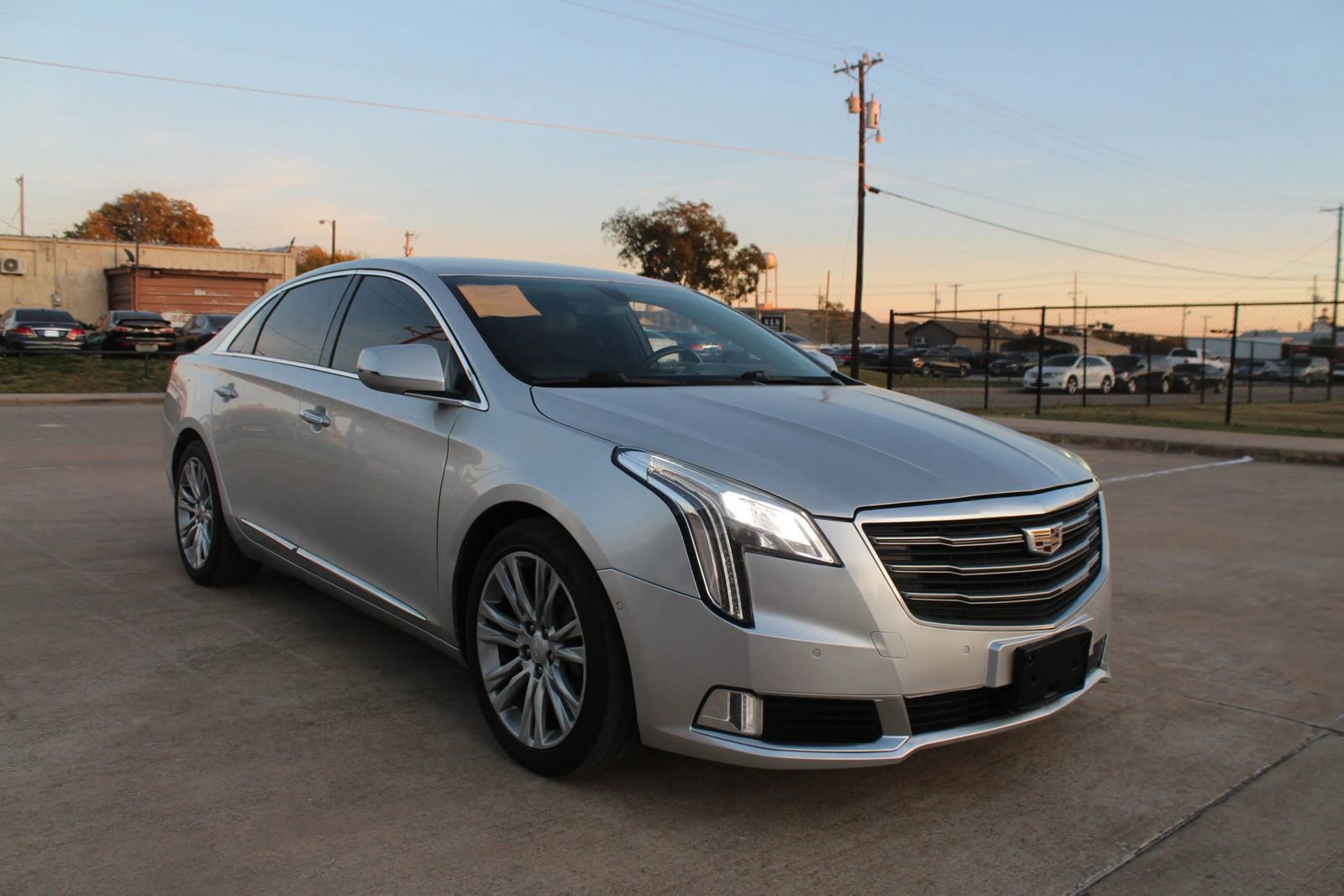 Used 2019 Cadillac XTS Luxury image 2