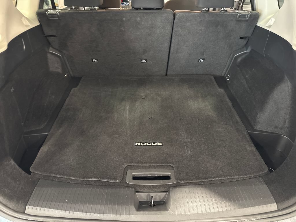 Used 2024 Nissan Rogue SV AWD/4WD image 38