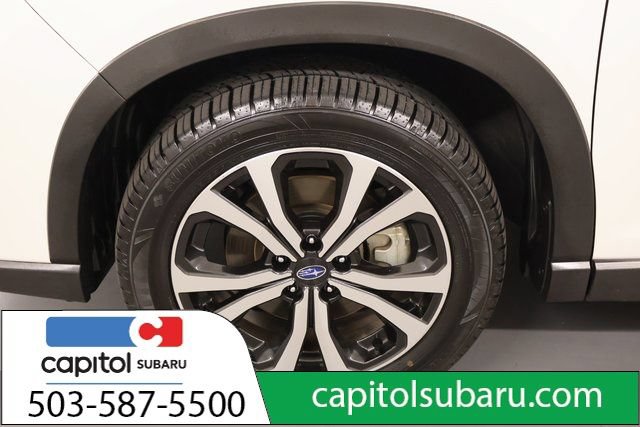 Used 2023 Subaru Forester Limited AWD/4WD image 9