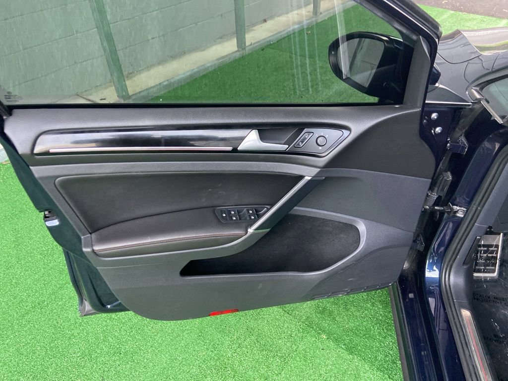 Used 2017 Volkswagen GTI Autobahn image 35