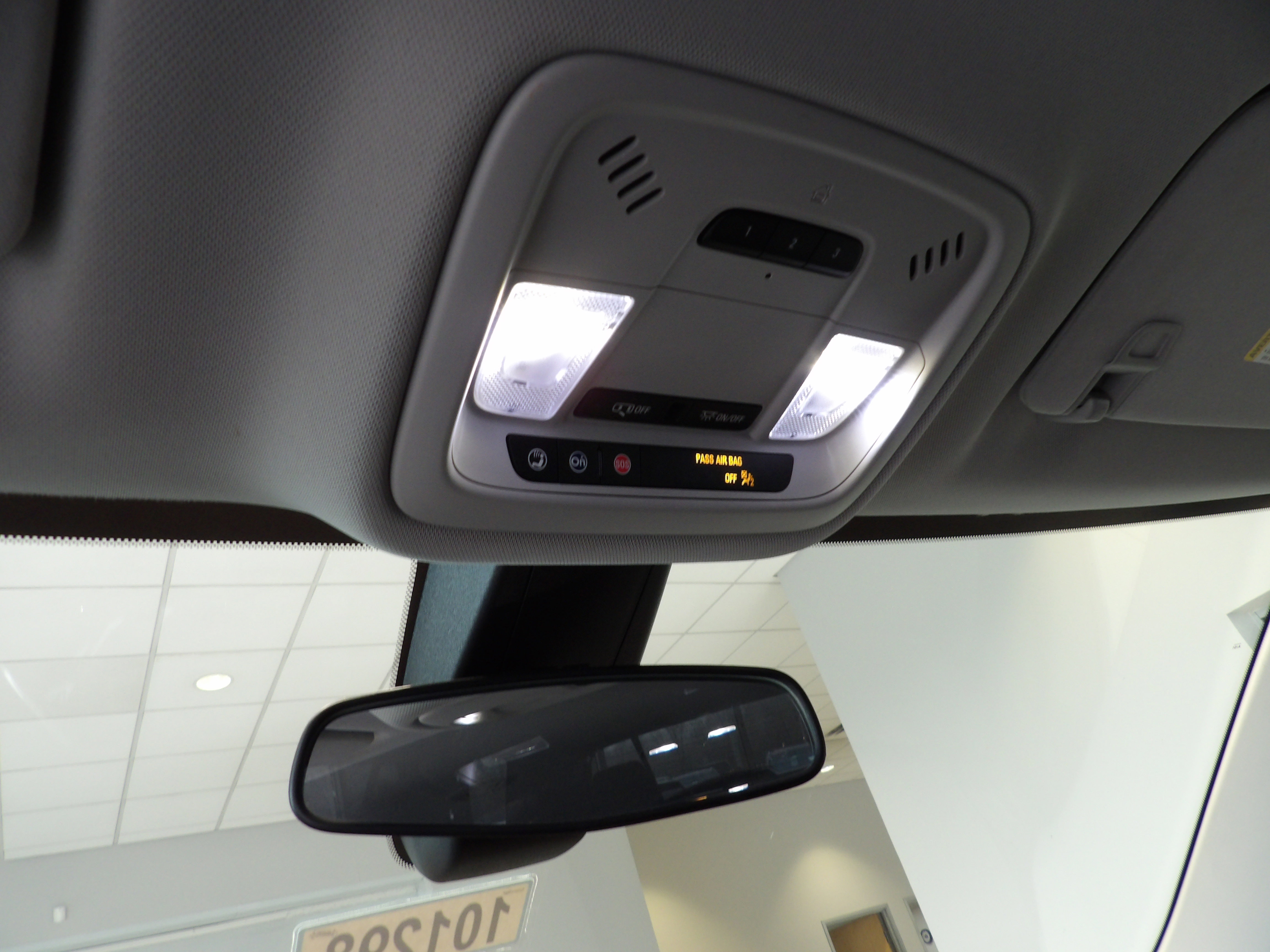 Used 2020 Chevrolet Traverse LT w/ Driver Confidence II Package image 15