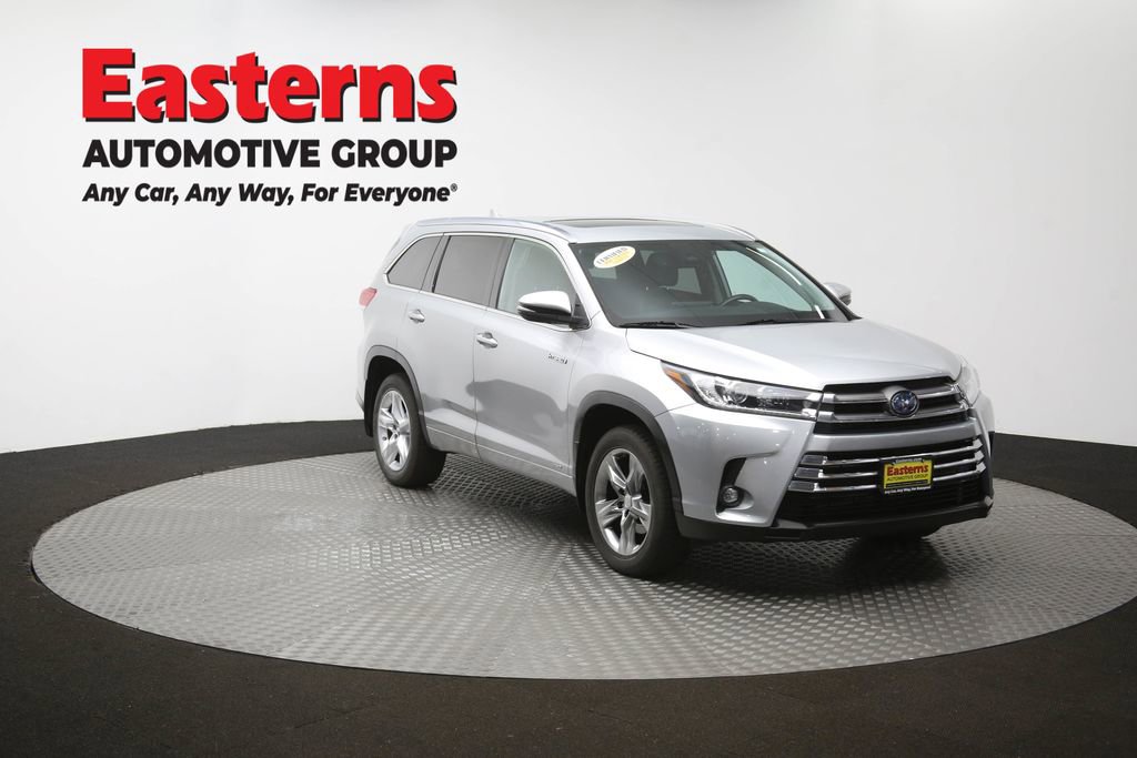 Used 2019 Toyota Highlander Limited w/ Carpet Mat Package (TMS) AWD/4WD image 56