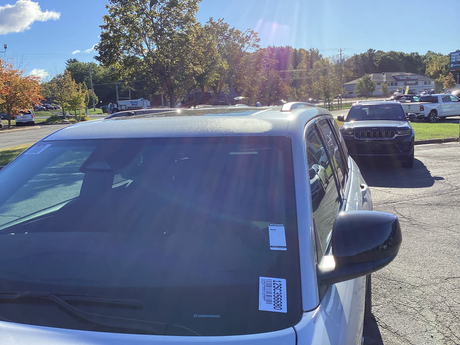 New 2025 Jeep Grand Cherokee Laredo X w/ Luxury Tech Group I image 9