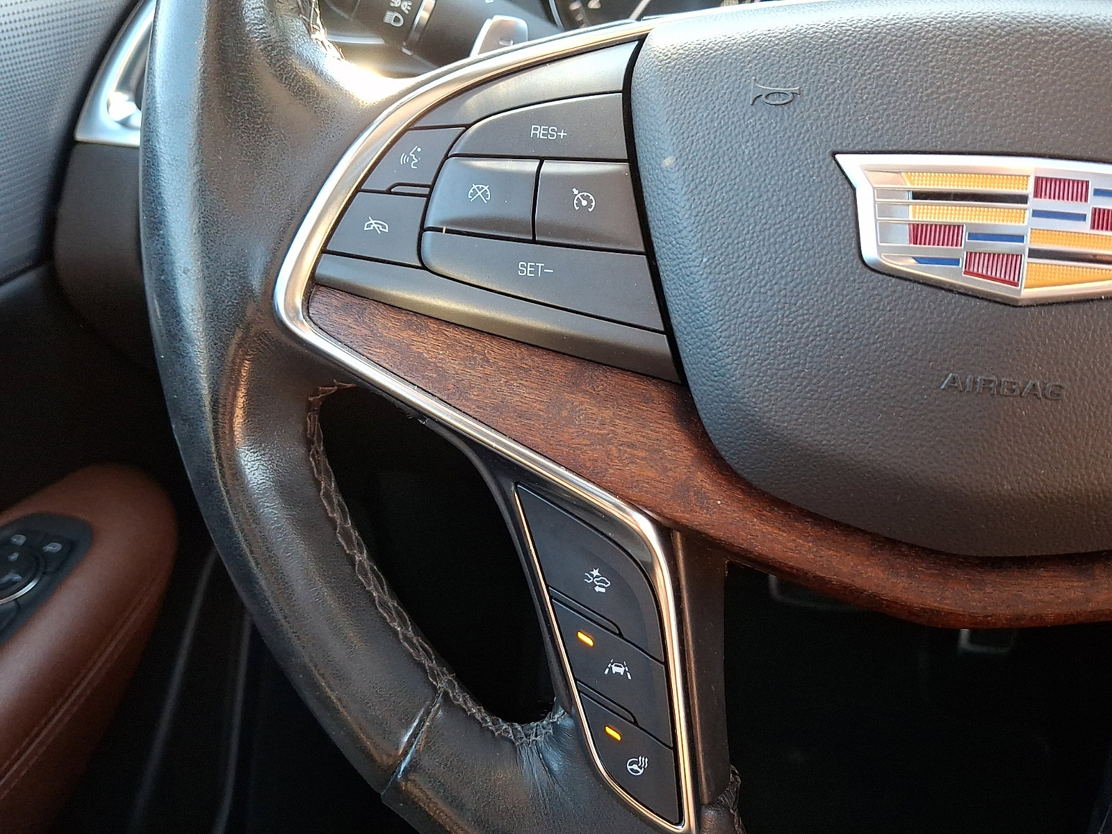 Certified 2023 Cadillac XT5 Sportv w/ Technology Package image 28