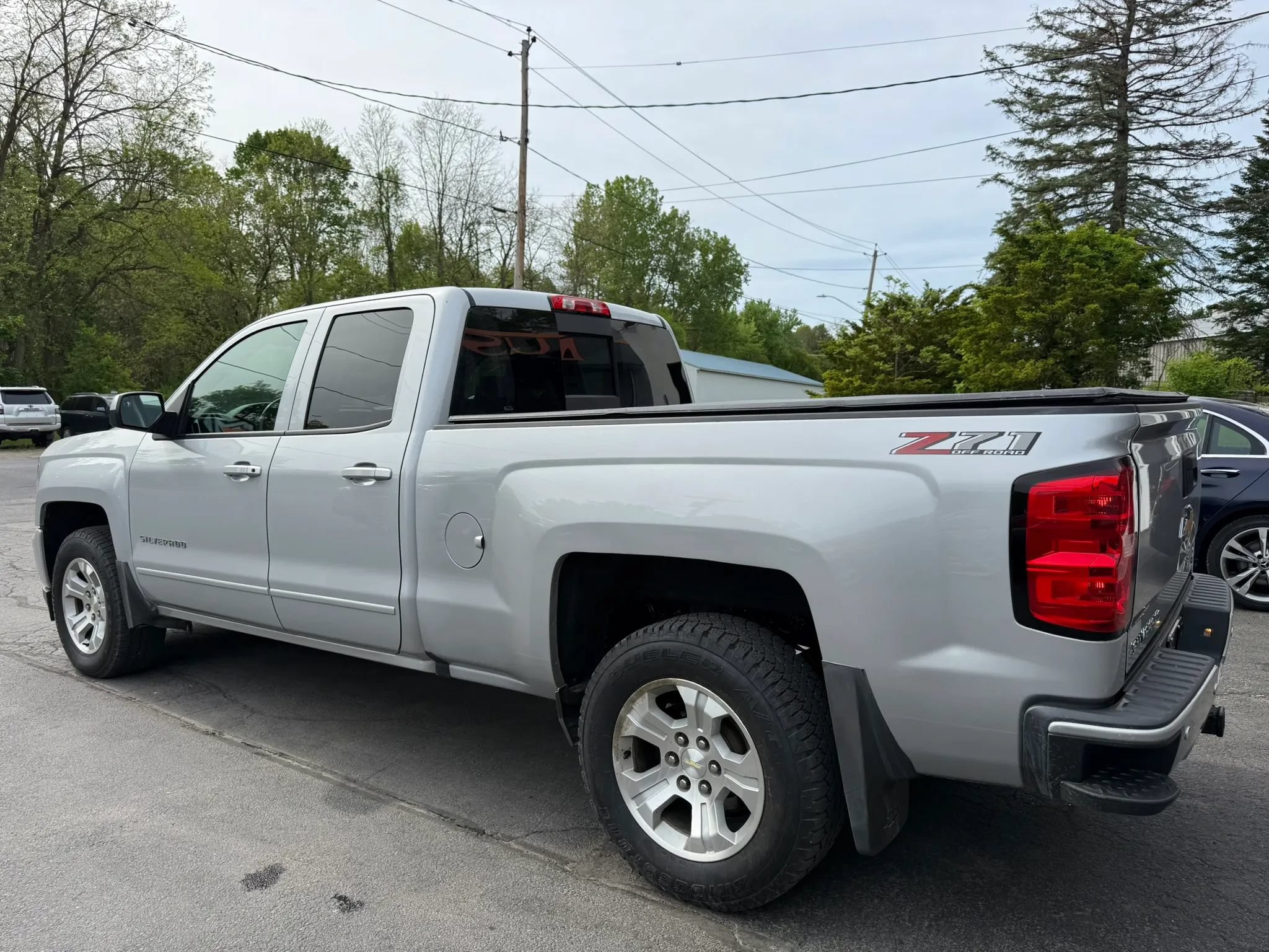 Used 2018 Chevrolet Silverado 1500 LT w/ All Star Edition AWD/4WD image 4
