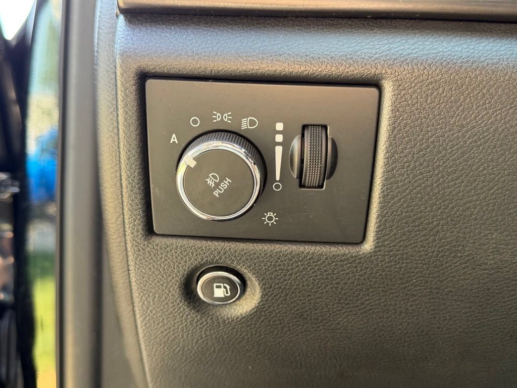 Certified 2022 Jeep Grand Cherokee Laredo E AWD/4WD image 30