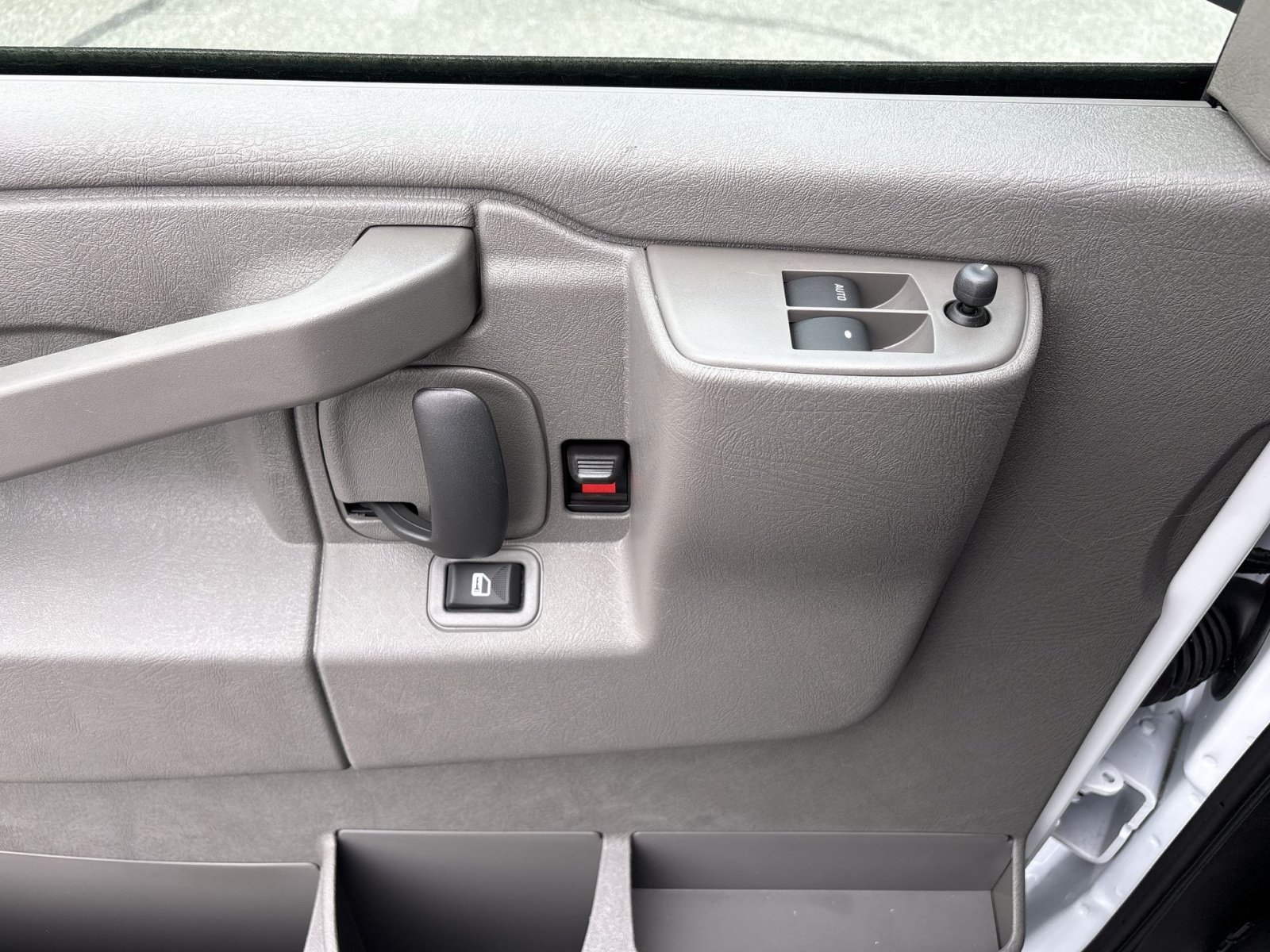 New 2026 GMC Savana 2500 w/ Driver Convenience Package RWD image 14