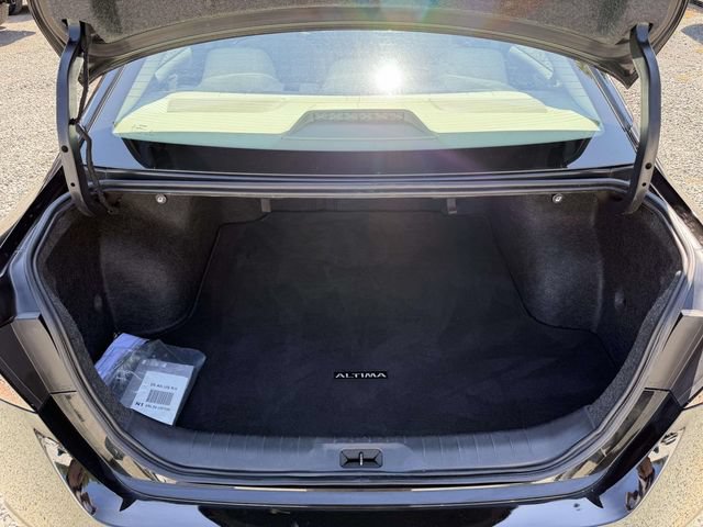 Used 2025 Nissan Altima 2.5 SV FWD image 14