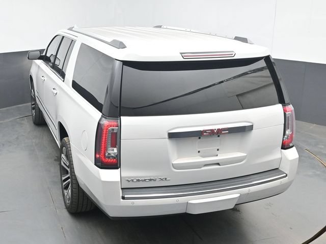Used 2018 GMC Yukon XL Denali w/ Denali Ultimate Package AWD/4WD image 24