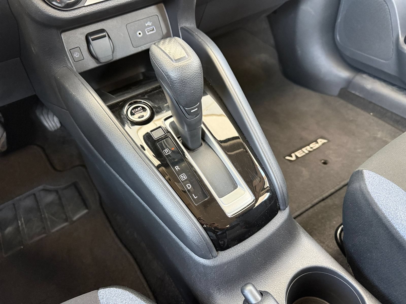 Used 2025 Nissan Versa SV FWD image 36
