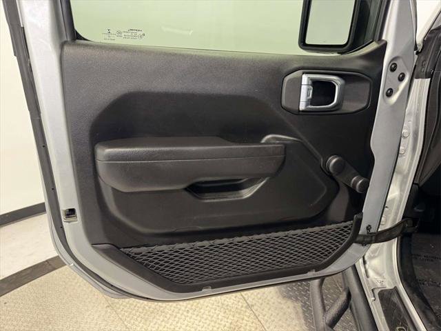 Certified 2022 Jeep Gladiator Sport image 13