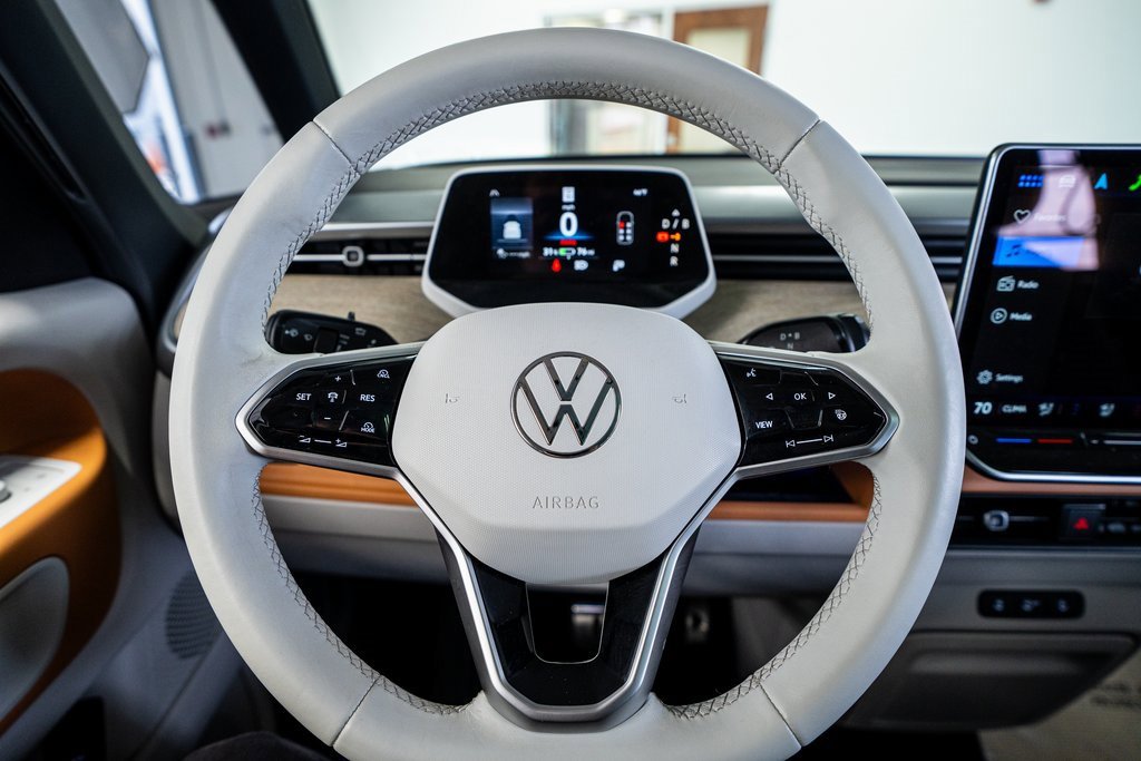Used 2025 Volkswagen ID. Buzz 1st Edition image 37