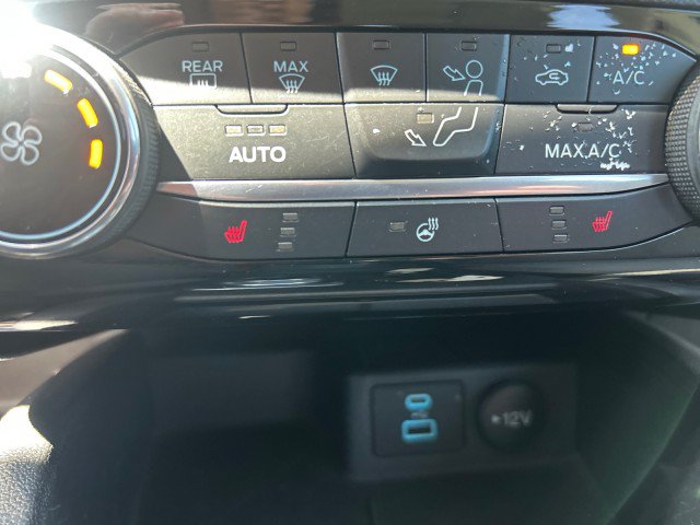 Used 2022 Ford Escape SE w/ Cold Weather Package AWD/4WD image 17