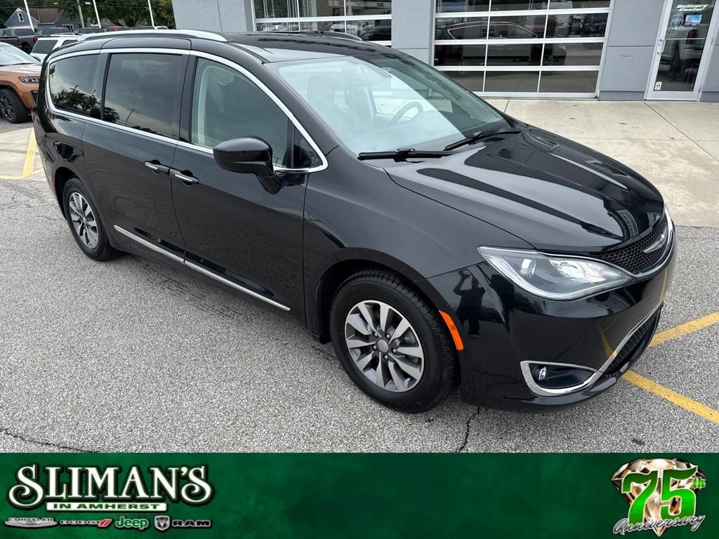 Used 2020 Chrysler Pacifica Touring-L Plus FWD video 1
