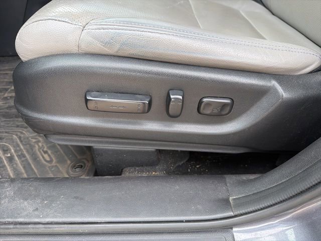 Used 2016 Honda CR-V Touring image 14