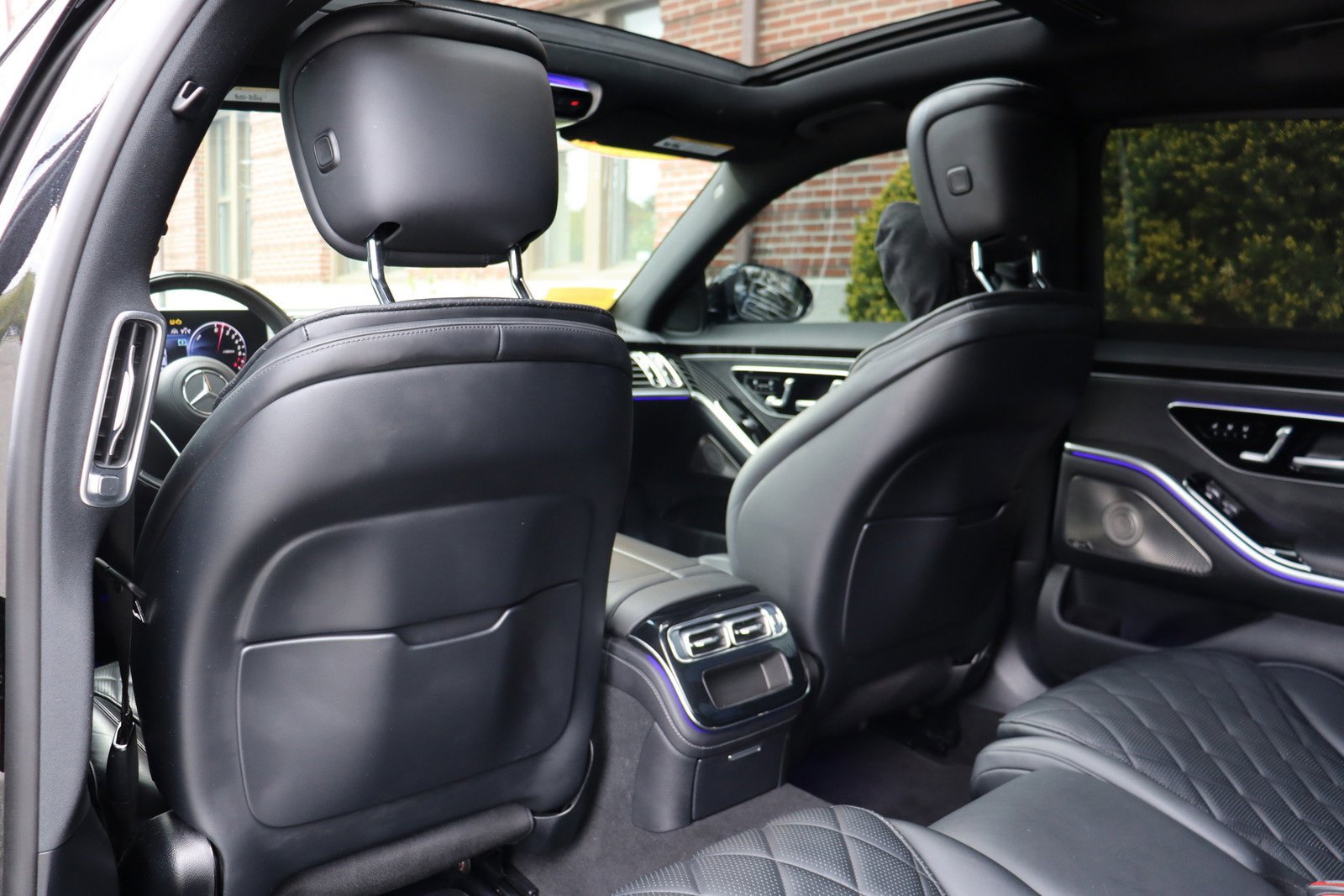 Used 2023 Mercedes-Benz S 580e 4MATIC Sedan w/ Warmth & Comfort Package image 13