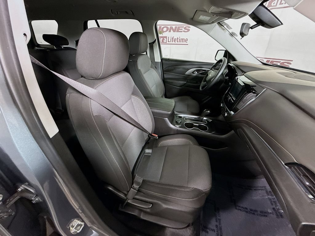 Used 2018 Chevrolet Traverse LS FWD image 30