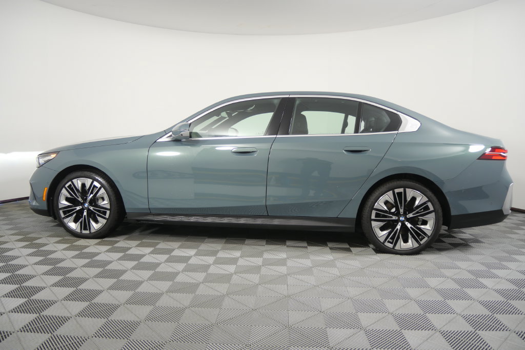 Certified 2027 BMW 530i RWD image 7