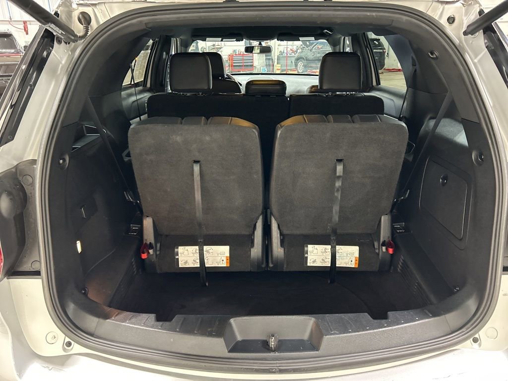 Certified 2017 Ford Explorer XLT w/ Equipment Group 202A image 29