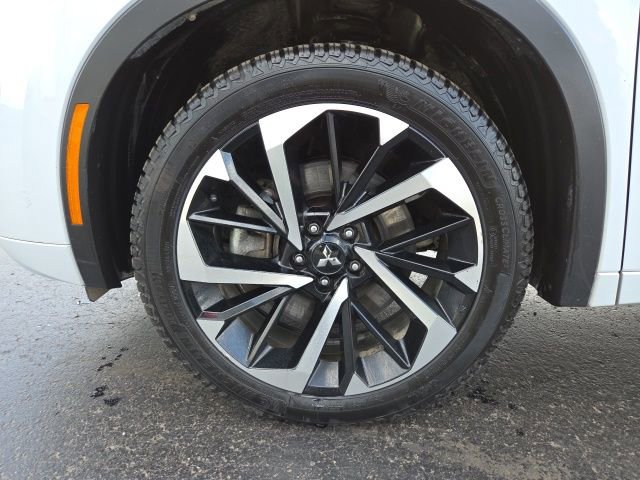 Used 2023 Mitsubishi Outlander SEL AWD/4WD image 25