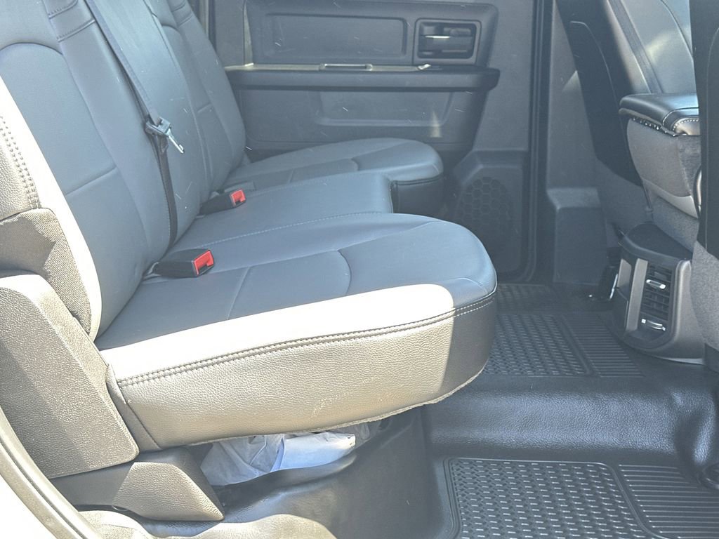 Used 2024 RAM 3500 Tradesman w/ Chrome Appearance Group AWD/4WD image 16