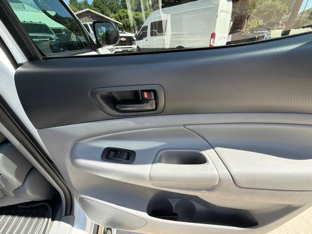 Used 2015 Toyota Tacoma PreRunner w/ SR5 Package RWD image 85