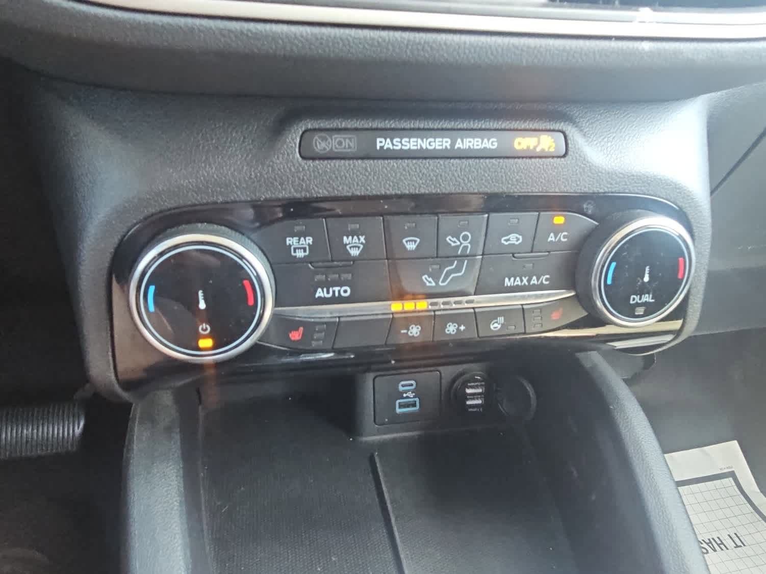 Used 2022 Ford Escape SEL w/ SEL Stealth AWD Package image 17