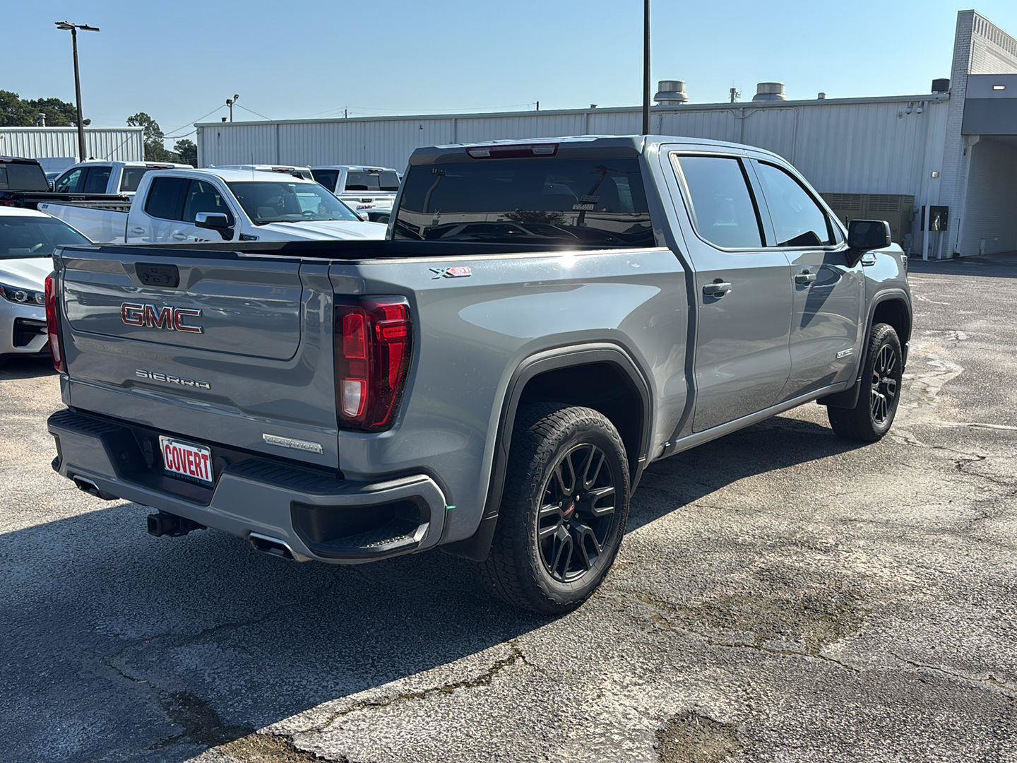 Used 2024 GMC Sierra 1500 Elevation w/ X31 Off-Road Package AWD/4WD image 7