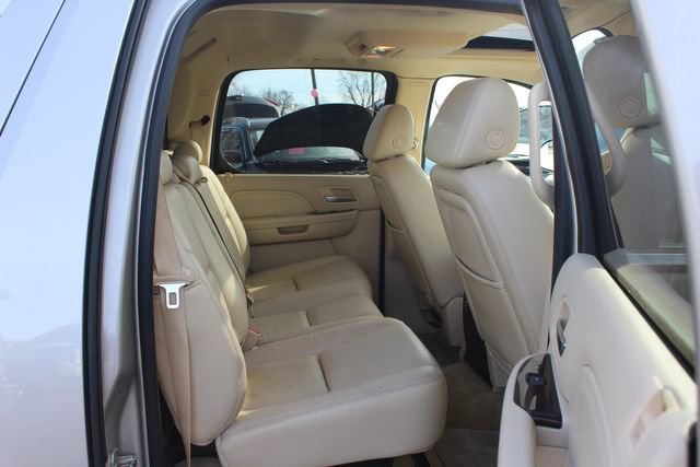 Used 2007 Cadillac Escalade EXT w/ Information Package image 24