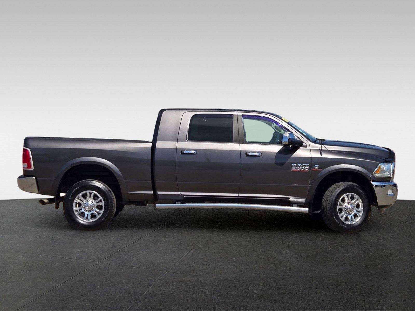 Used 2014 RAM 2500 Laramie w/ Convenience Group image 3