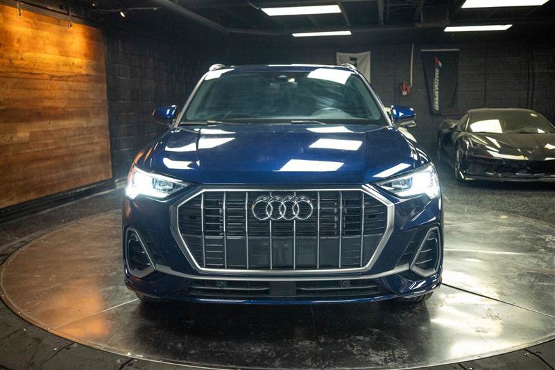 Used 2023 Audi Q3 2.0T Premium w/ Convenience Package AWD/4WD image 4