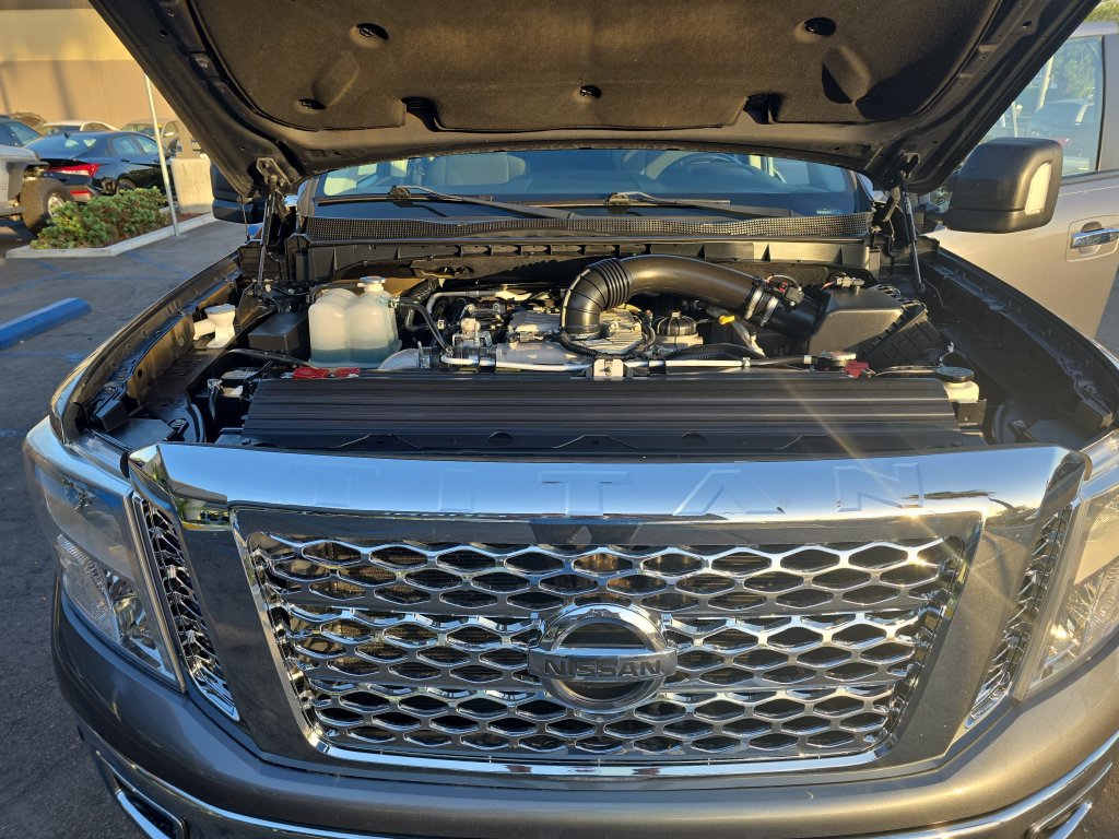 Used 2019 Nissan Titan SV w/ SV Convenience Package AWD/4WD image 19