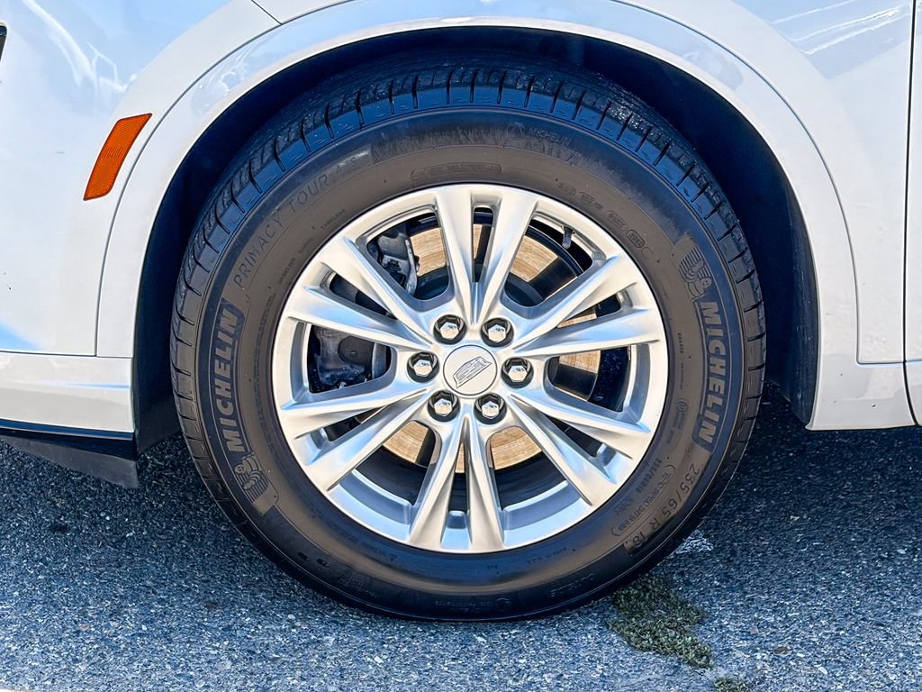 Certified 2024 Cadillac XT6 Luxury w/ LPO, Floor Liner Package FWD image 9