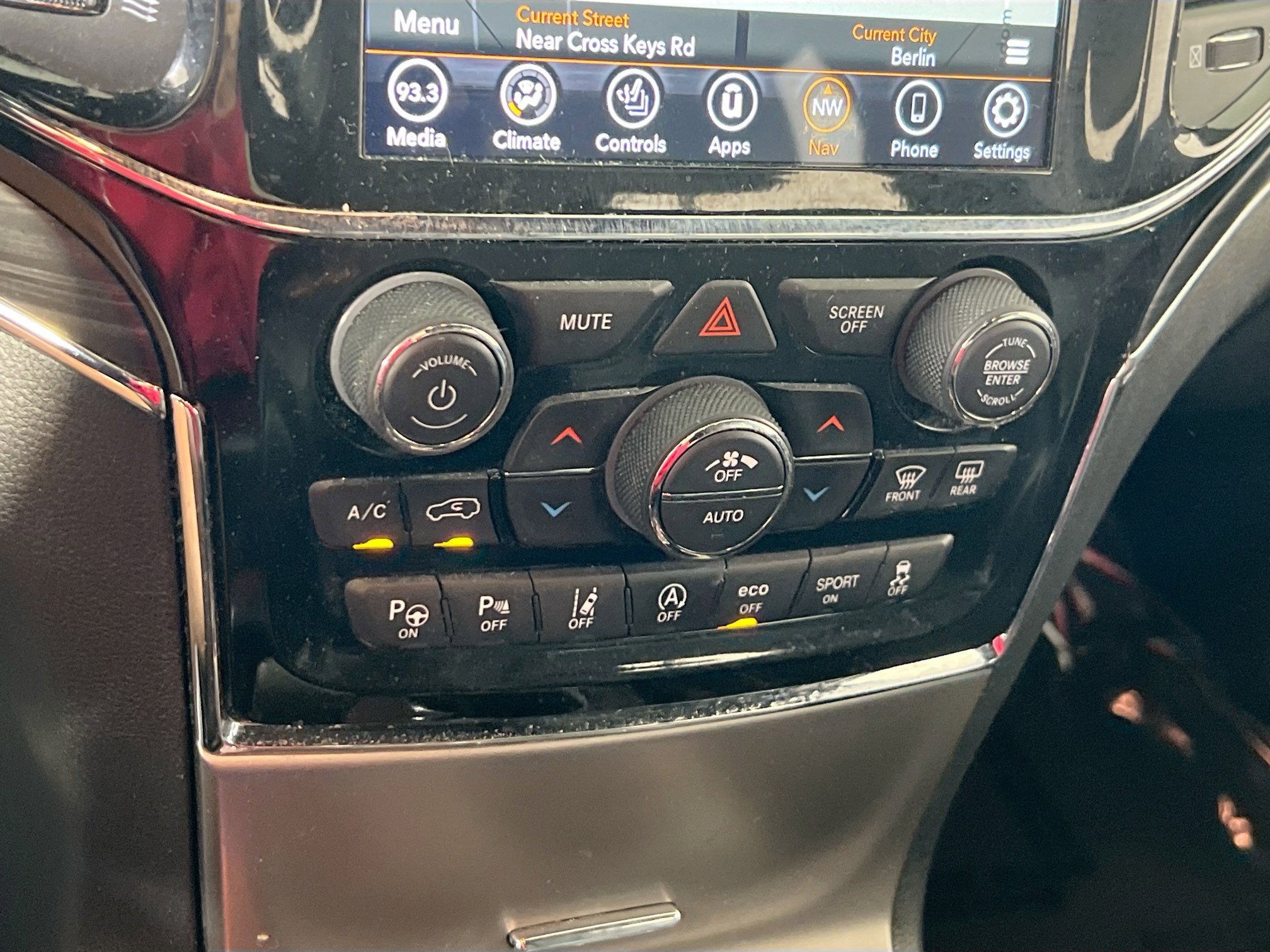 Used 2021 Jeep Grand Cherokee Limited w/ Quick Order Package 28K 80th image 16