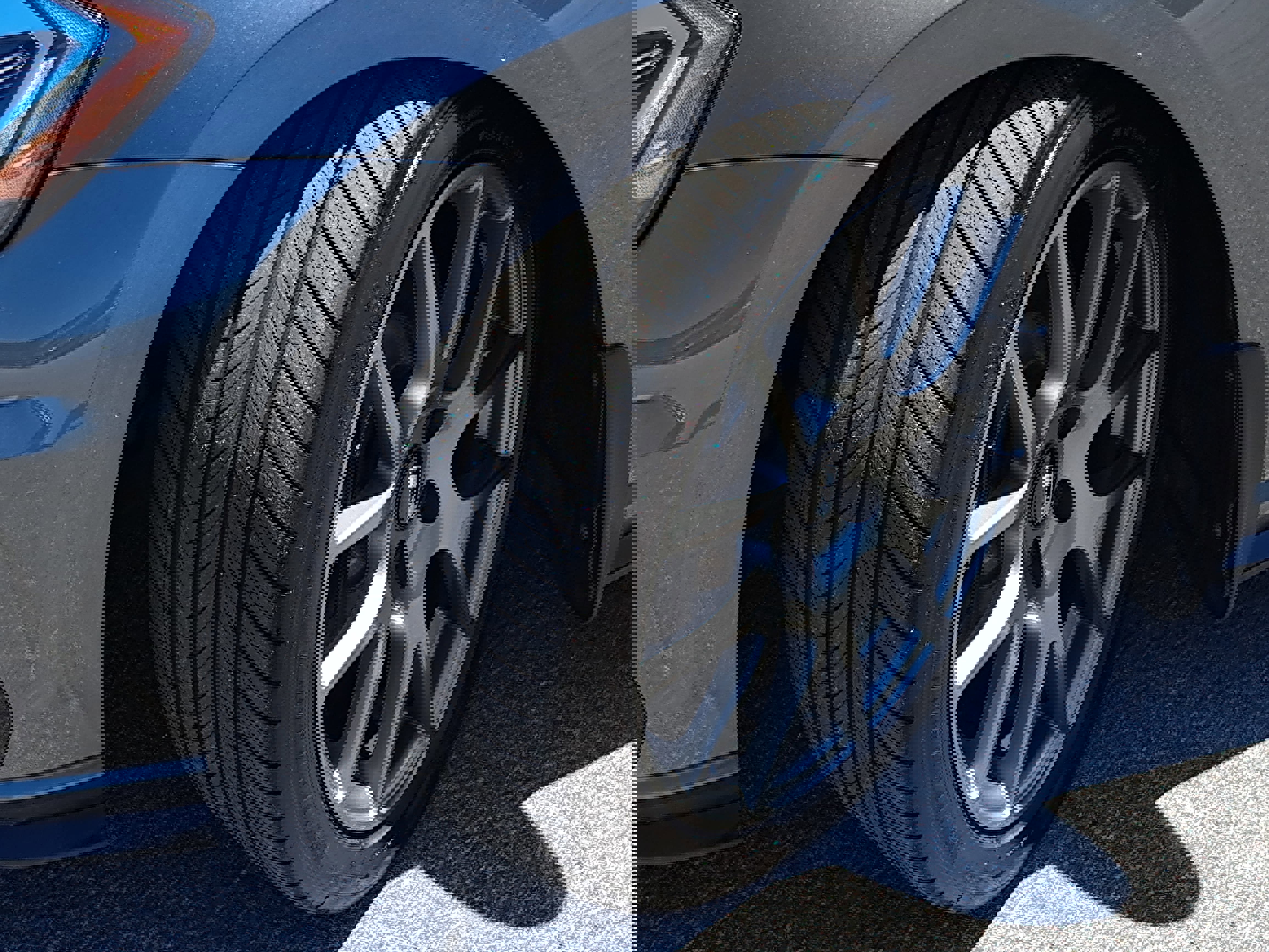 Used 2018 Volkswagen Golf R 4-Door image 29