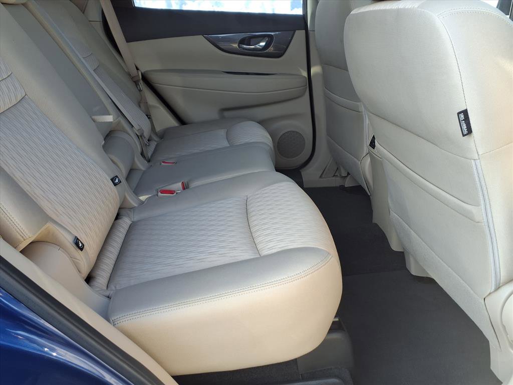 Used 2019 Nissan Rogue SV image 13