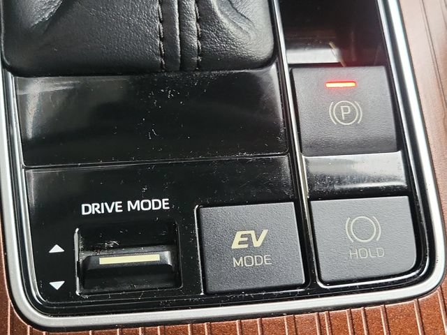 Used 2022 Toyota Sienna XLE w/ XLE Plus Package FWD image 17