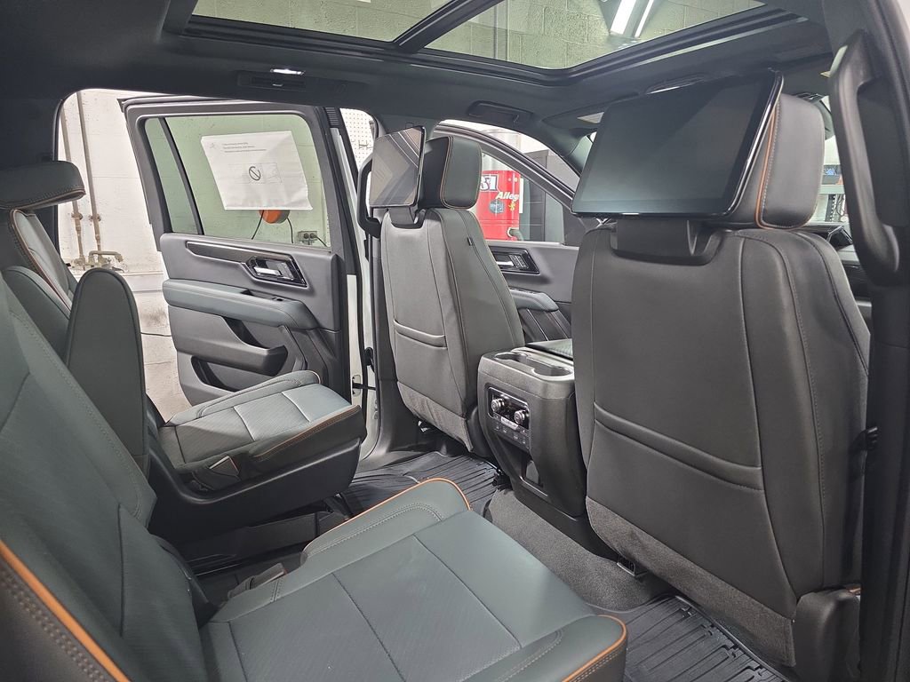 New 2026 GMC Yukon XL AT4 AWD/4WD image 11