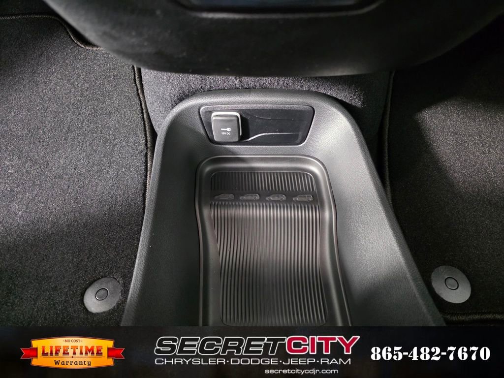 New 2026 Chrysler Voyager LX FWD image 25